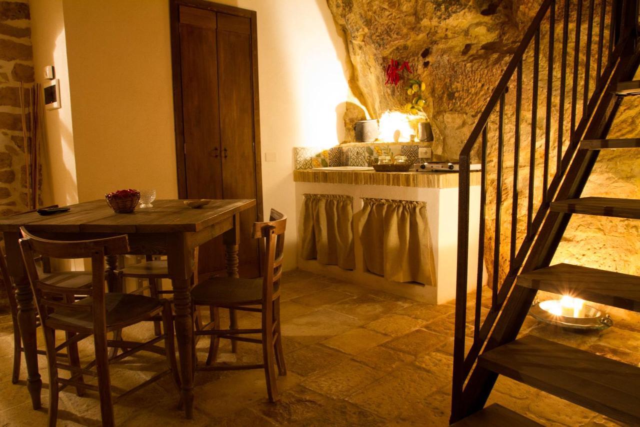Case-Grotte Degli Avi, Esperienza Abitativa In Grotta Μόντικα Εξωτερικό φωτογραφία