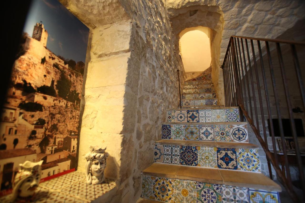 Case-Grotte Degli Avi, Esperienza Abitativa In Grotta Μόντικα Εξωτερικό φωτογραφία