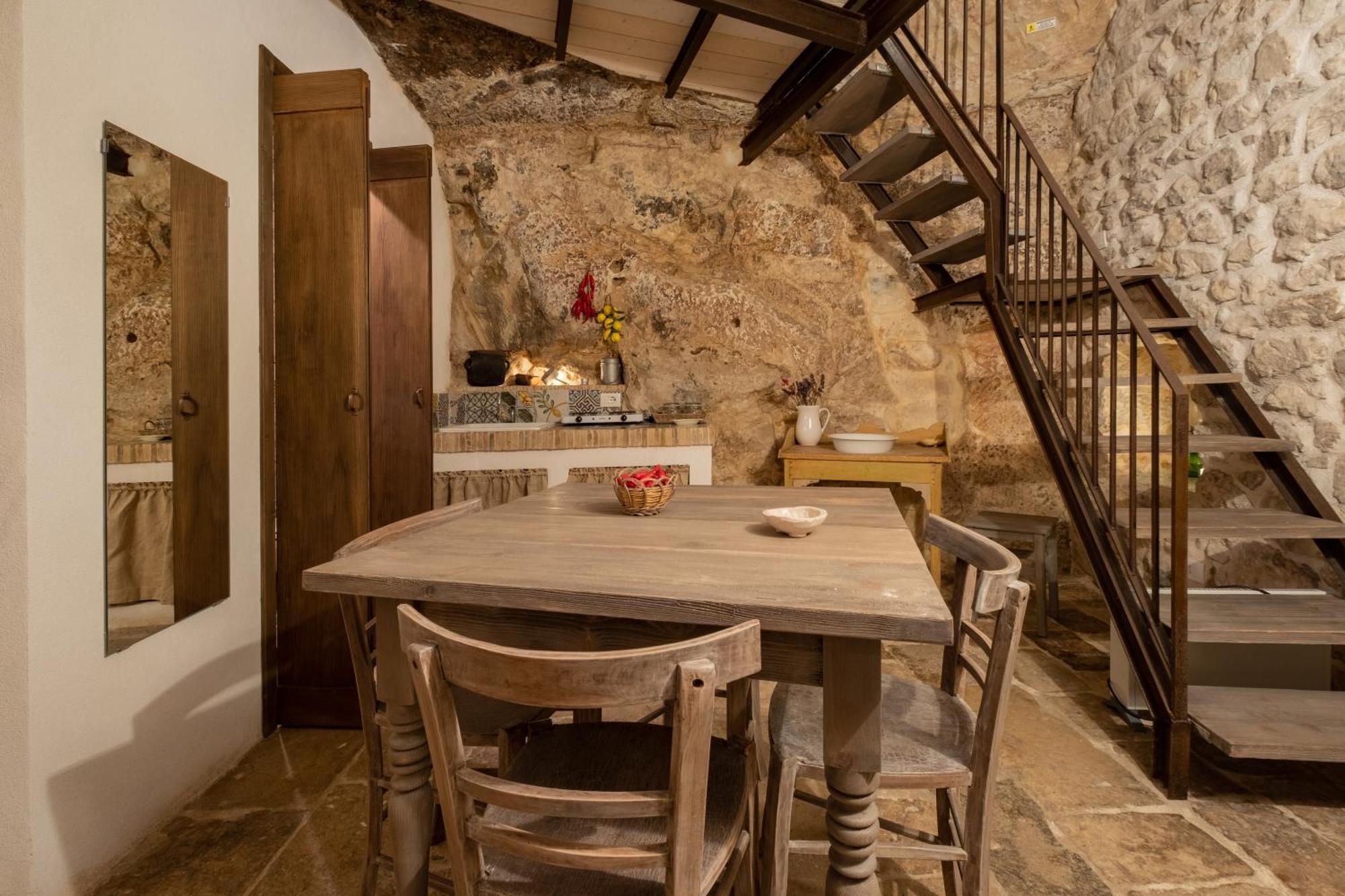 Case-Grotte Degli Avi, Esperienza Abitativa In Grotta Μόντικα Εξωτερικό φωτογραφία