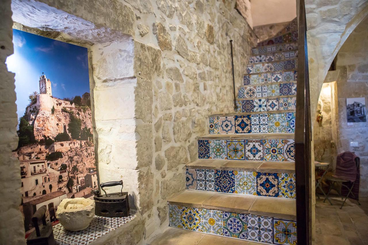 Case-Grotte Degli Avi, Esperienza Abitativa In Grotta Μόντικα Εξωτερικό φωτογραφία