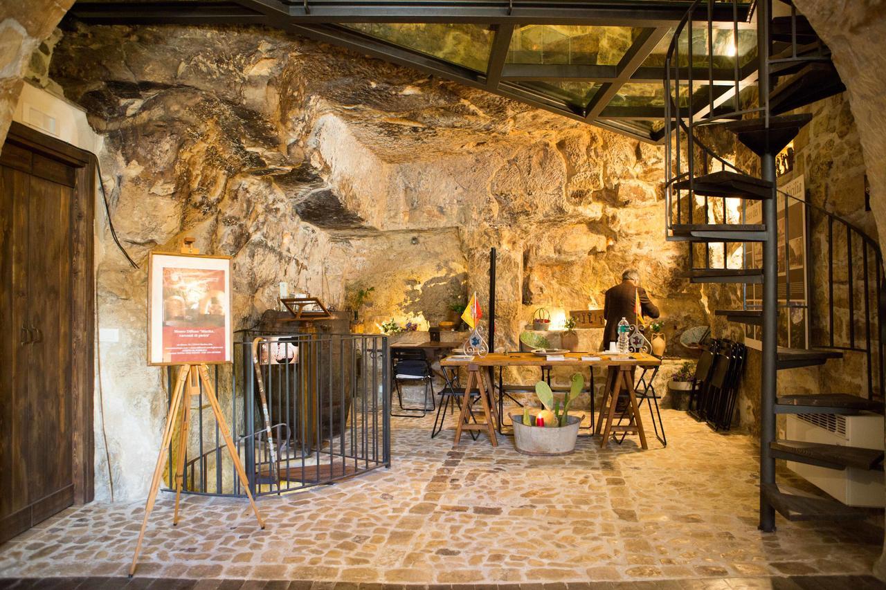 Case-Grotte Degli Avi, Esperienza Abitativa In Grotta Μόντικα Εξωτερικό φωτογραφία