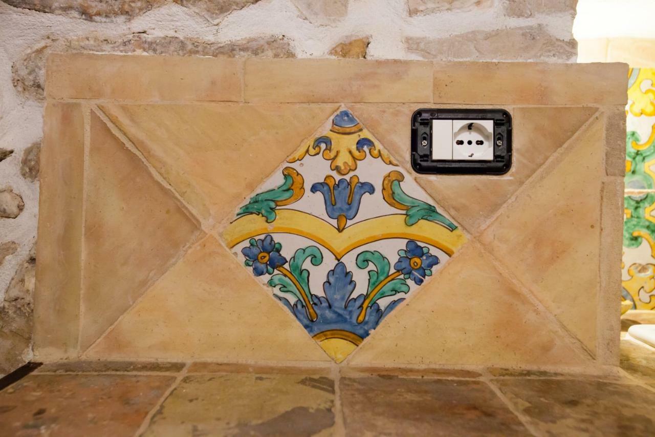 Case-Grotte Degli Avi, Esperienza Abitativa In Grotta Μόντικα Εξωτερικό φωτογραφία