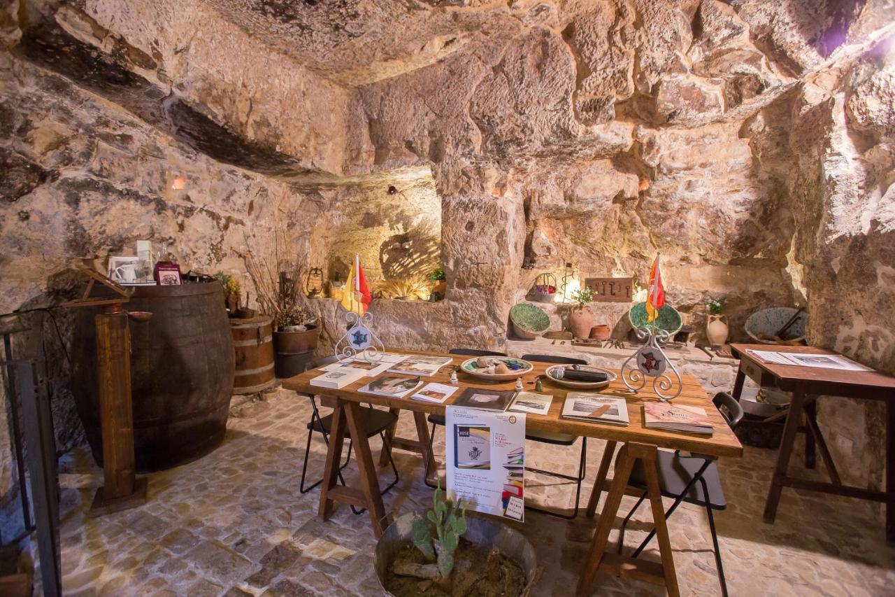Case-Grotte Degli Avi, Esperienza Abitativa In Grotta Μόντικα Εξωτερικό φωτογραφία